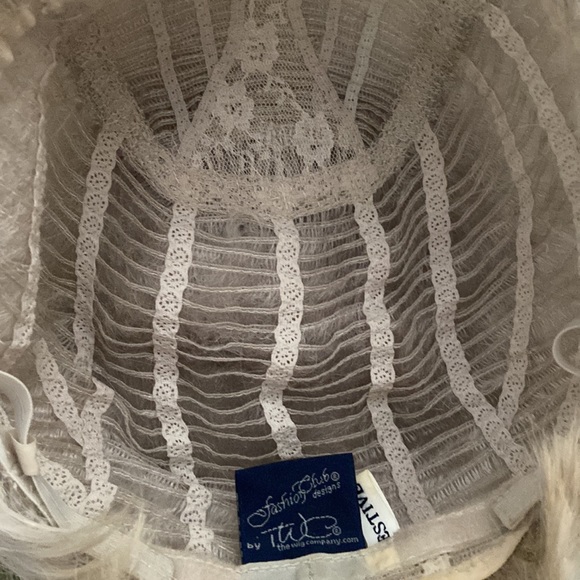 TWC adjustable wig silver - Picture 5 of 7